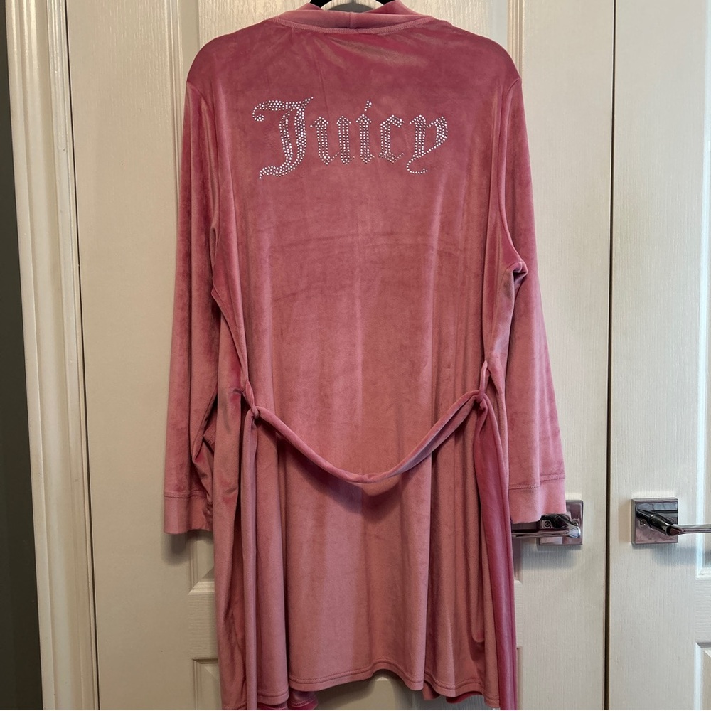 Pink Juicy Couture Robe